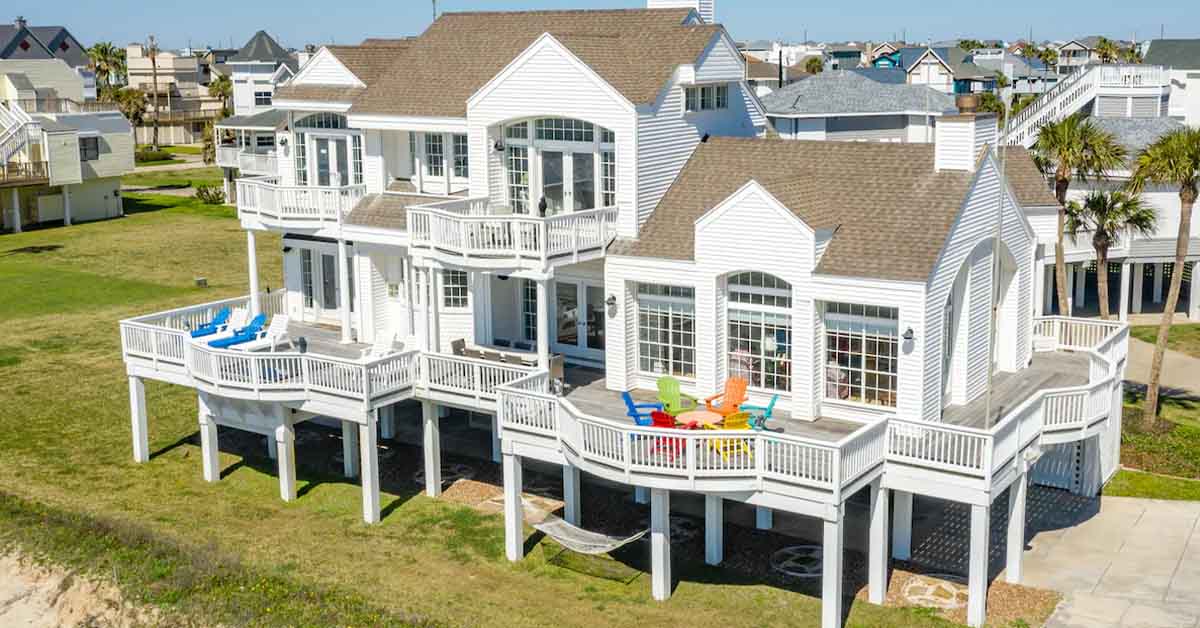 Pirates' Beach Beachfront Rentals Stay Galveston